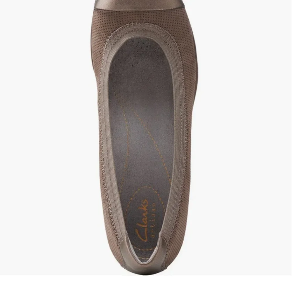 CLARKS New Wedge SlipOn Pump Perforated Leather Comfort Shoes Women's 10 W